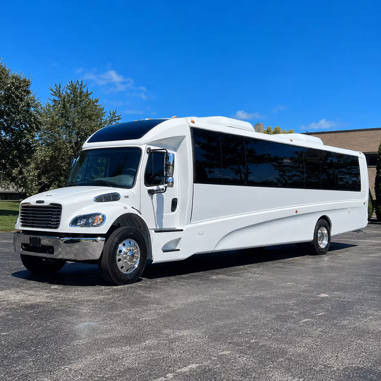 chino 30 passenger minibus